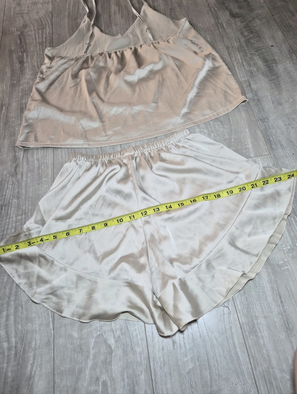 Silk-Feel Cream Cami & Ruffle Short Sleep Set Large - Picture 6 of 7